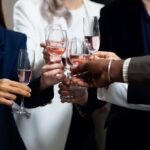 Geschäftsleute feiern eine Veranstaltung Party im Büro