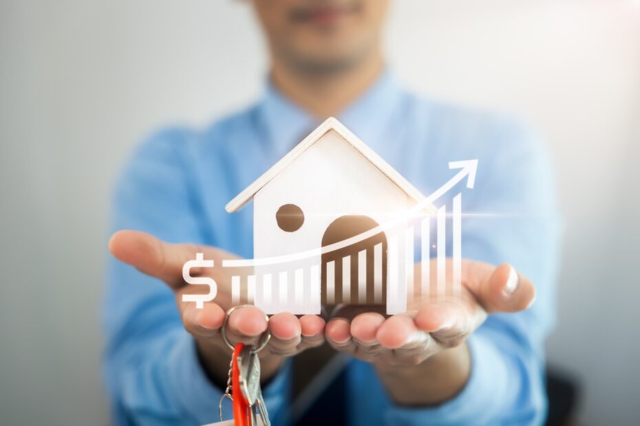 Hände halten Haus und steigende Charts | Pools